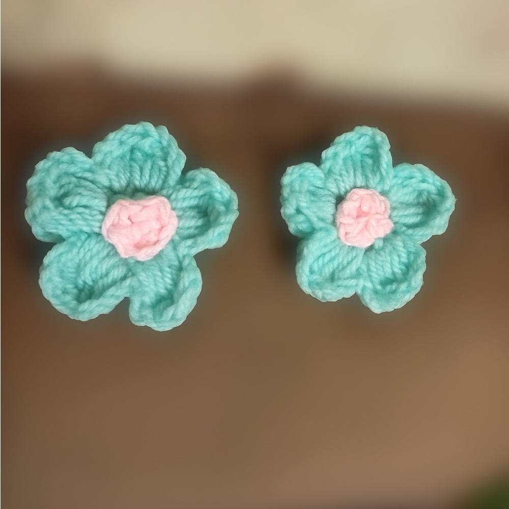 Charming Floral Hair Clips for Kids - Mint and Pink